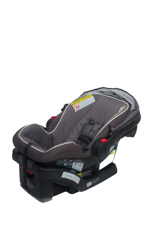 Preloved Graco SnugRide® SnugLock® 35 Infant Car Seat, Black/Dark Grey